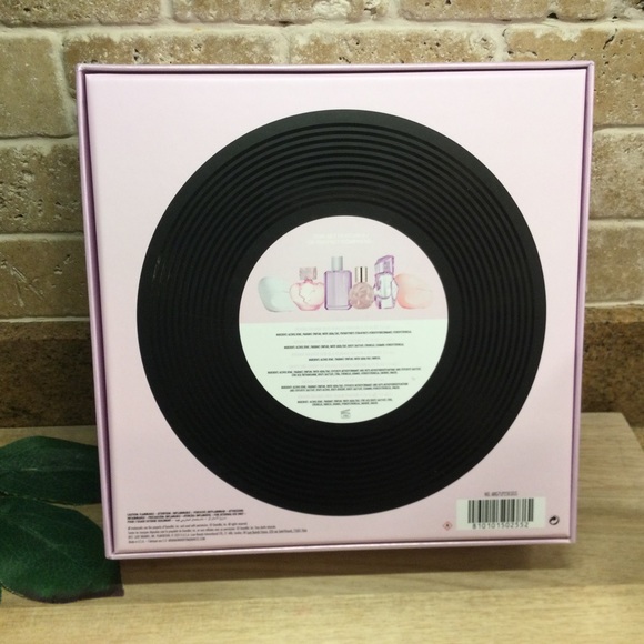 🆕 Ariana Grande Greatest Hits Mini Coffret Set - Picture 2 of 3